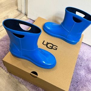 Blue UGG rainboot